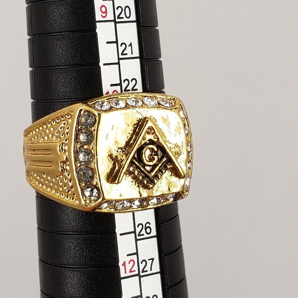 Gold tone Freemason Ring - Picture 2 of 4